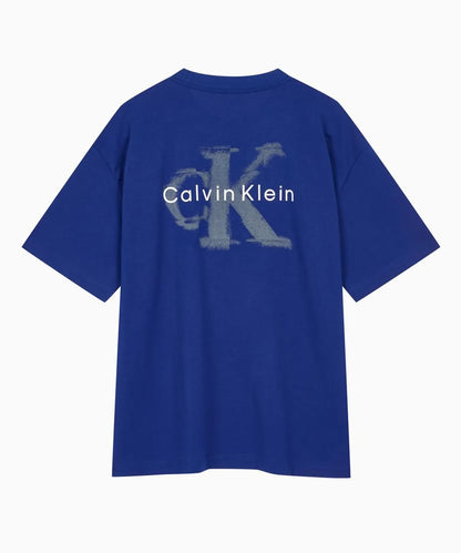 [LNGSHOT Worn] Calvin Klein Oversized Embossed Monologo Short Sleeve T-shirt