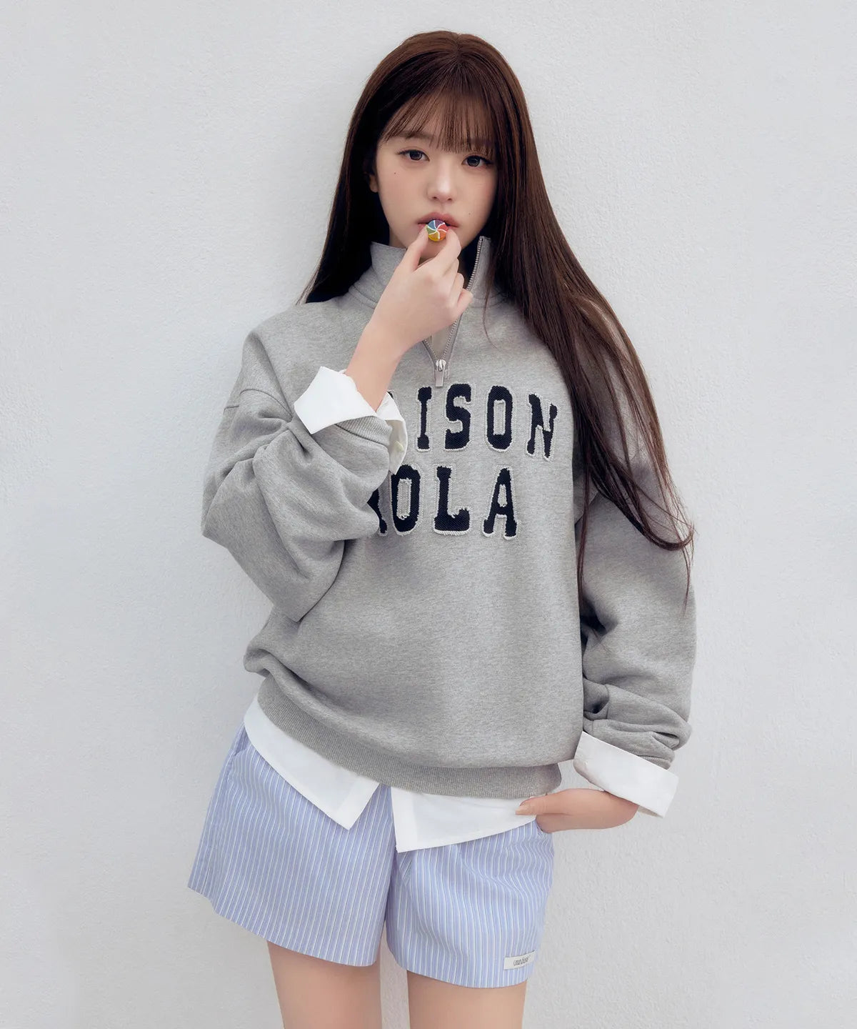 [Ive Wonyoung Worn] 26SS RolaRola Maison De Rola Embroidery Half Zip-Up Melange Gray