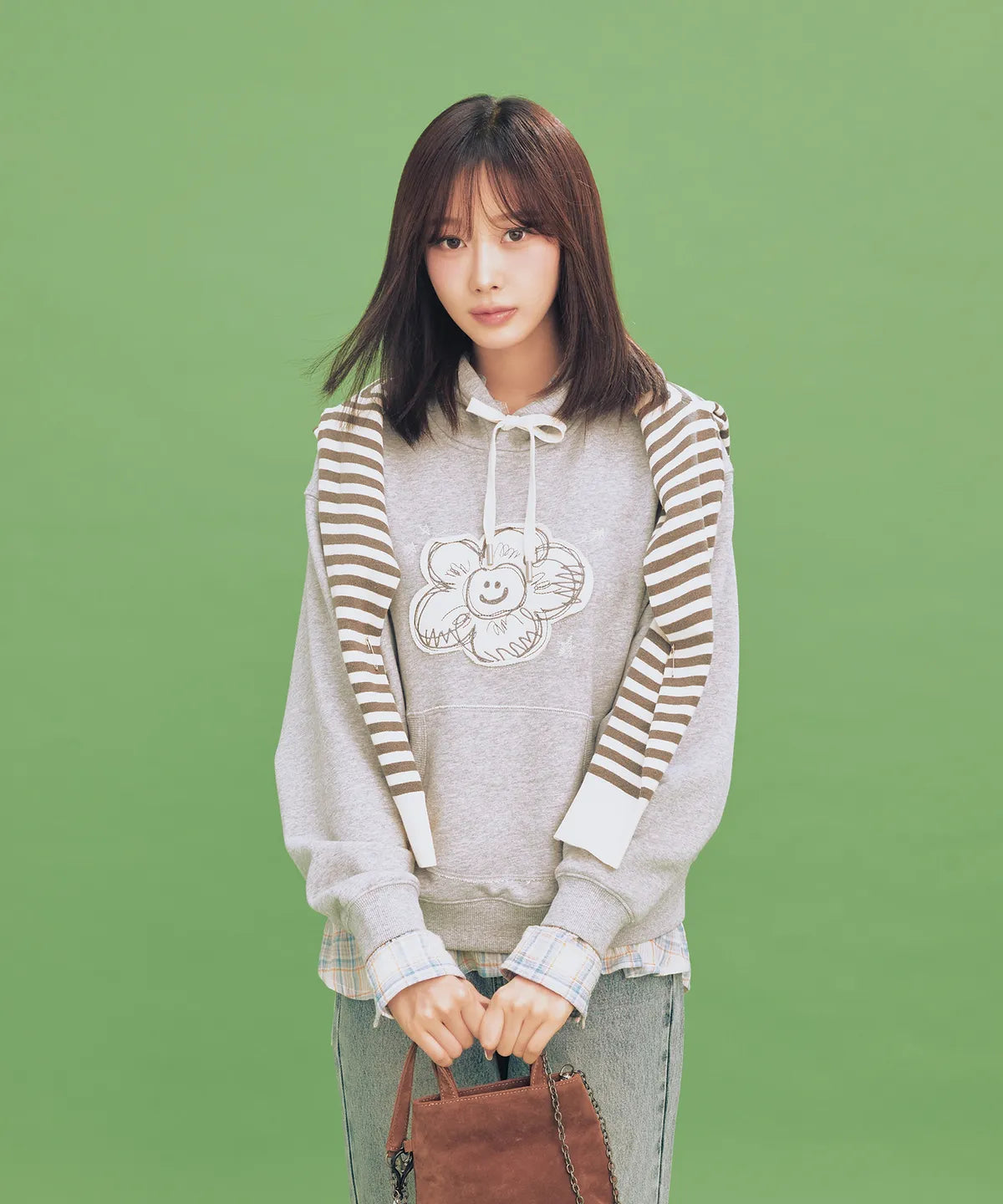 [Aespa Giselle Worn] 26SS Wacky Willy Women's Big Lily Semi-Over Hoodie