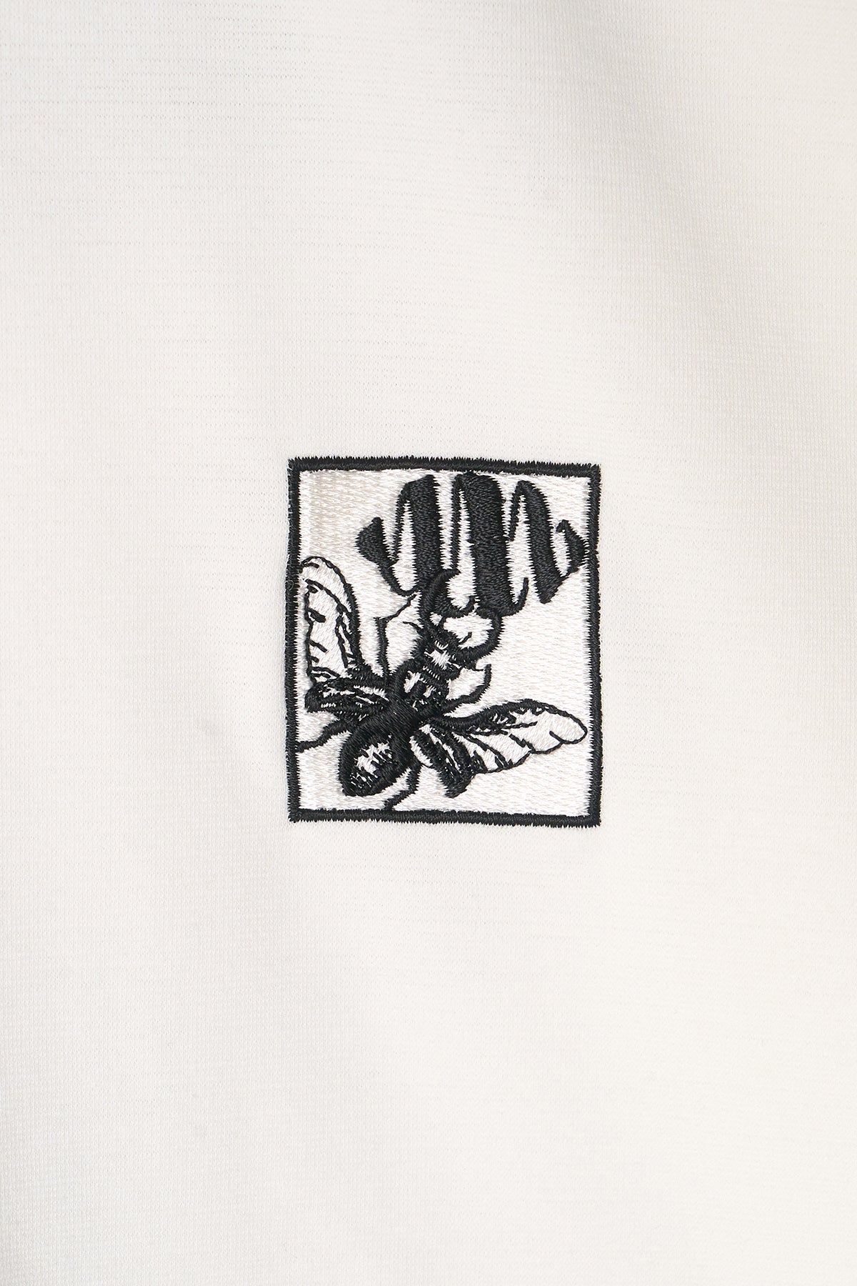 [Cha Eun Woo Worn] Liber Classy White Flower Artwork Half T-Shirt