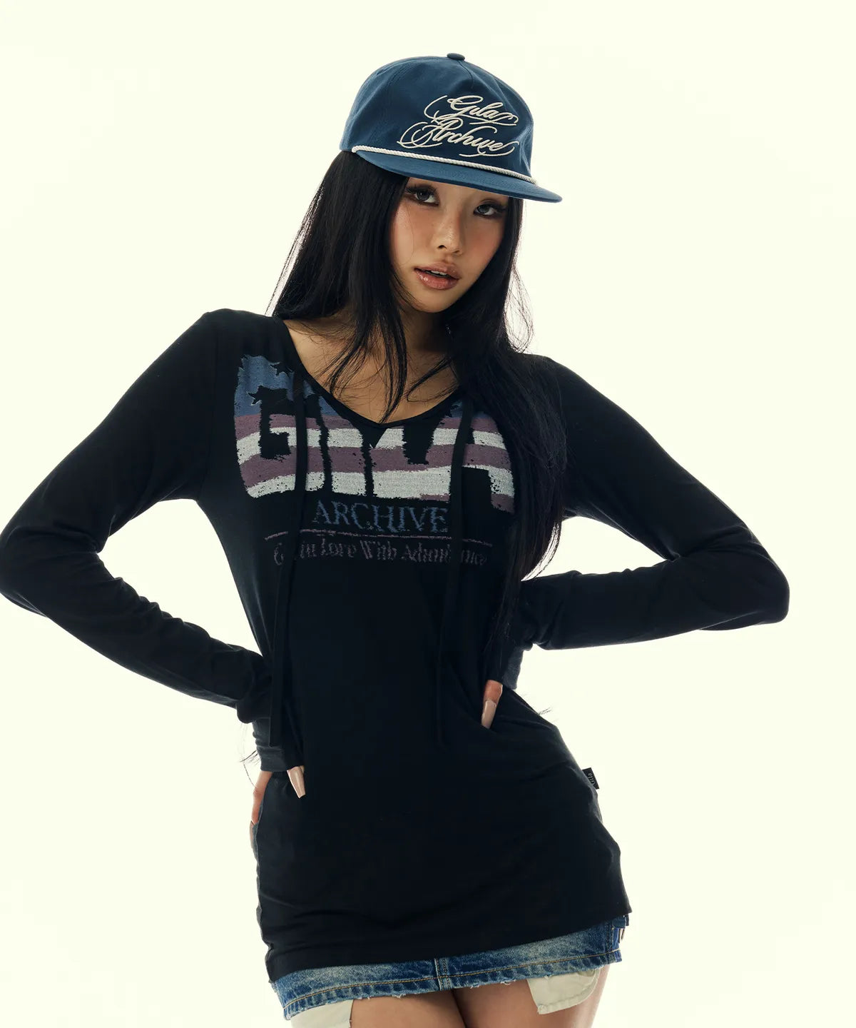 [ITZY Yeji Worn] Gila Archive USA Logo V Neck Long Sleeve