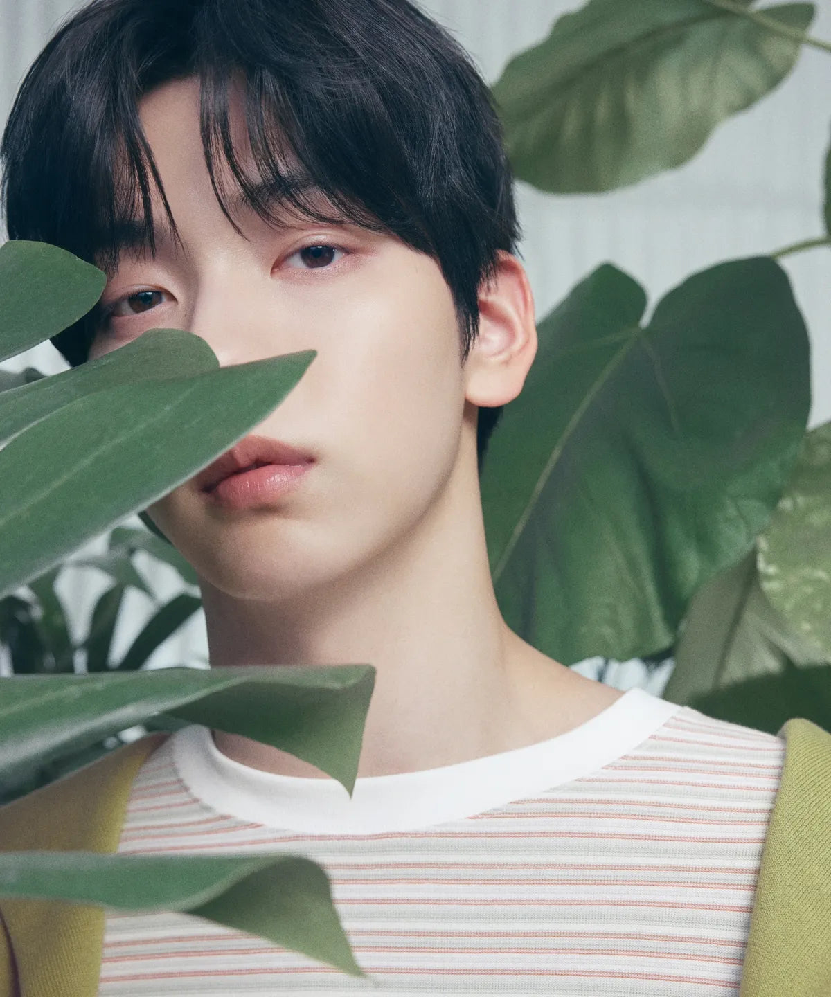 [TXT Soobin Worn] 26 Summer Covernat Multi-stripe T-shirt