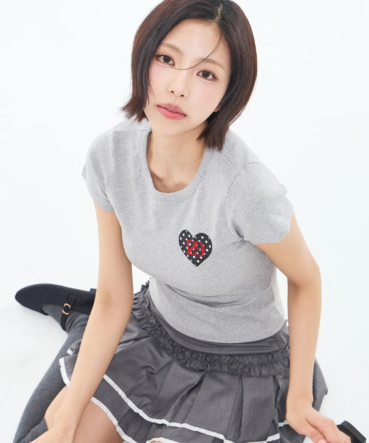 [SINGLE'S INFERNO KIM GO-EUN PICK] - ILLIGO 129 Dot Fitted T-Shirt