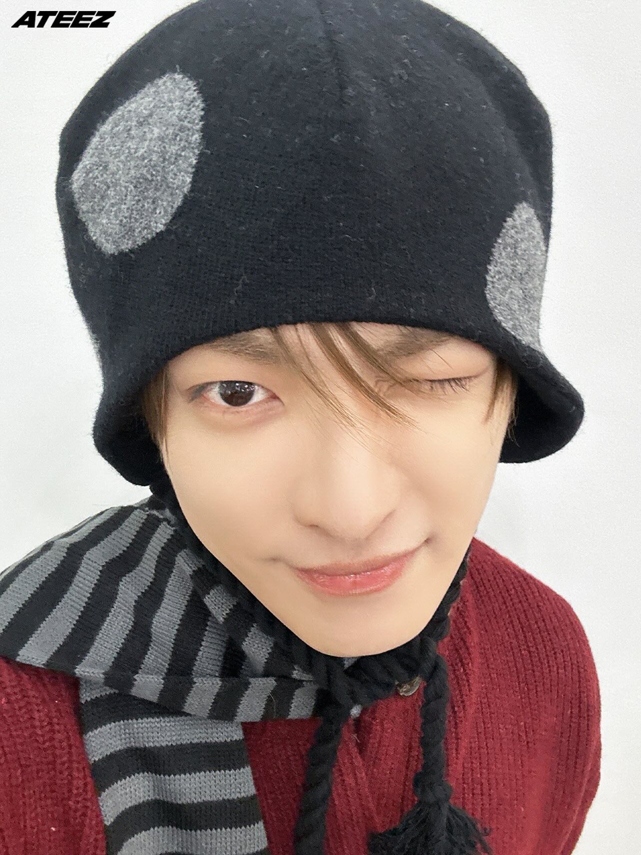 [Ateez Hongjoong Worn] Itzavibe Dot Earflap Beanie