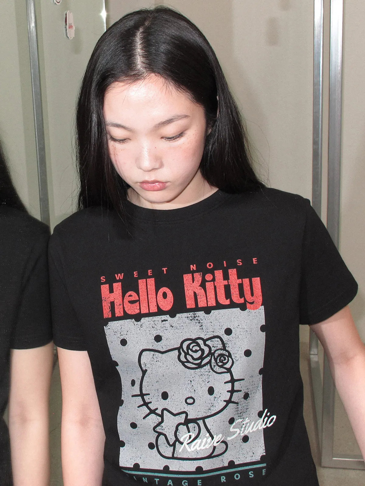 RAIVE X HELLO KITTY - Dot Graphic T-shirt