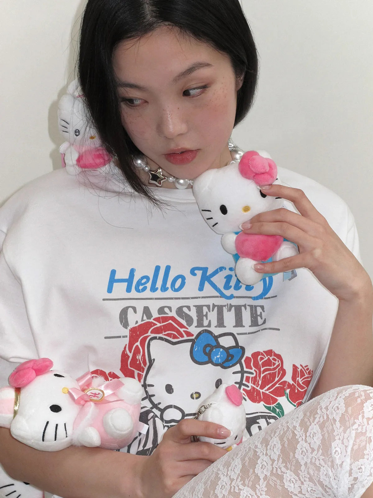RAIVE X HELLO KITTY - Rose Graphic T-shirt