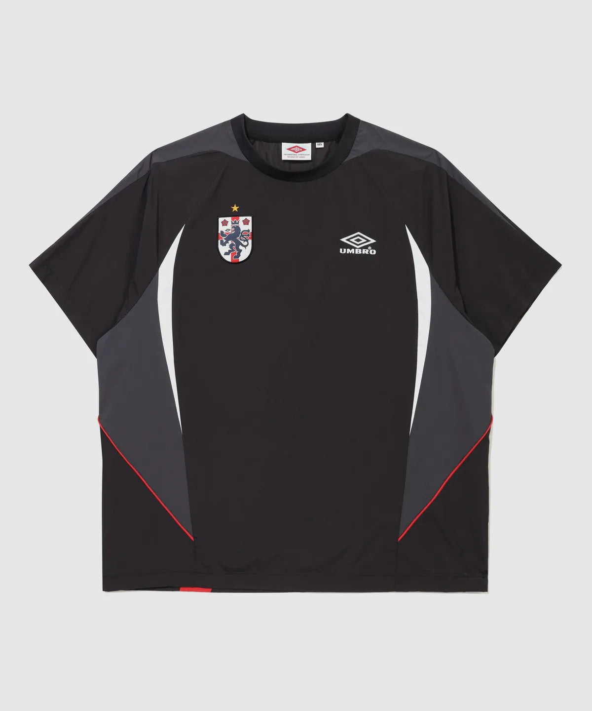 [UMBRO X NCT WISH] HBL Football Heritage Wappen Short Sleeve Piste