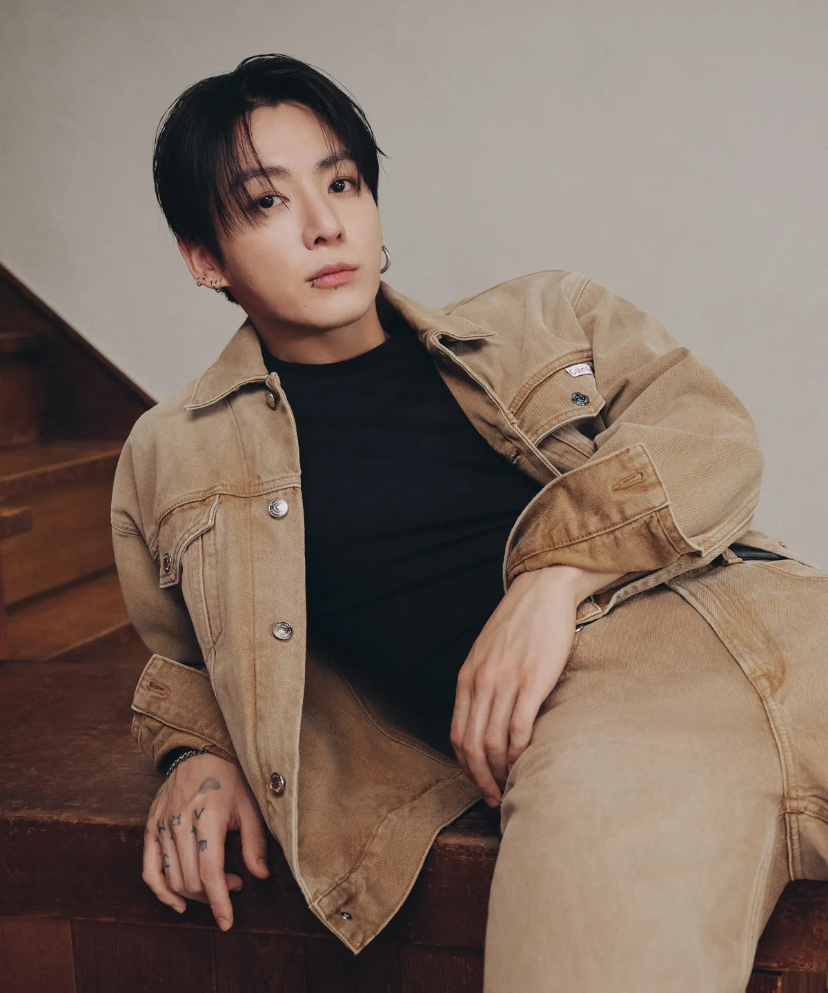 [BTS Jungkook Pick] CALVIN KLEIN 90s Tiger's Eye Smoke Trucker Jacket