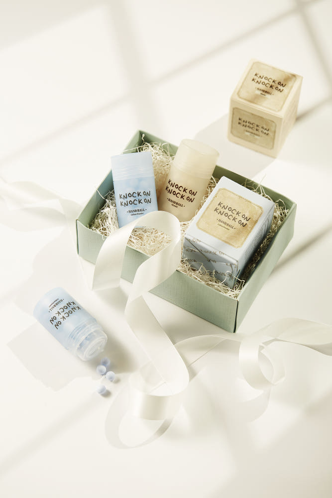 RADIEUX+ KNOCK ON KNOCK ON HAND BALL Hand Cream