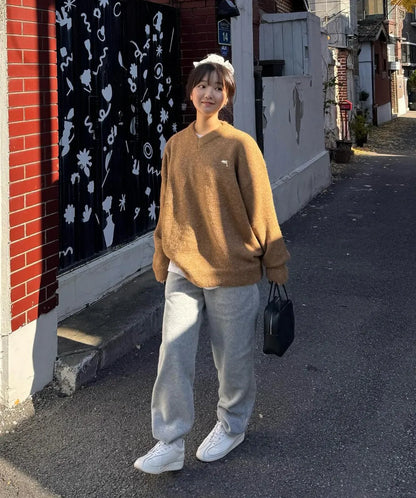 [THE BOYZ Juyeon Worn] Wai Kei Dolphin Hairy V-Neck Knit