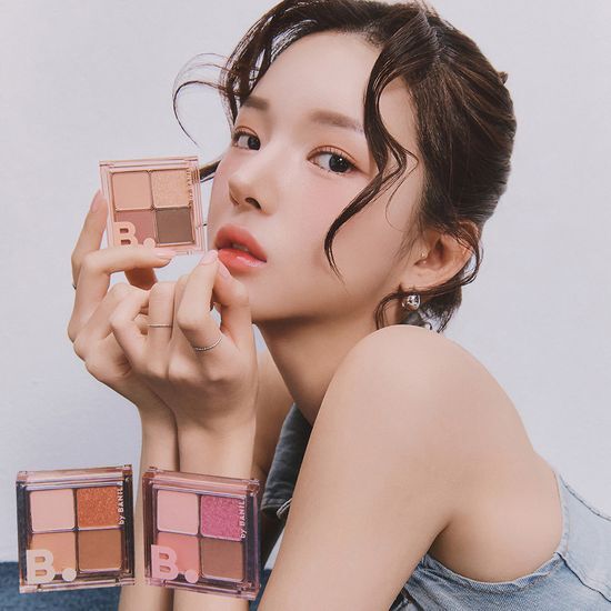Babymonster x Banila Co Mood On Eye Palette
