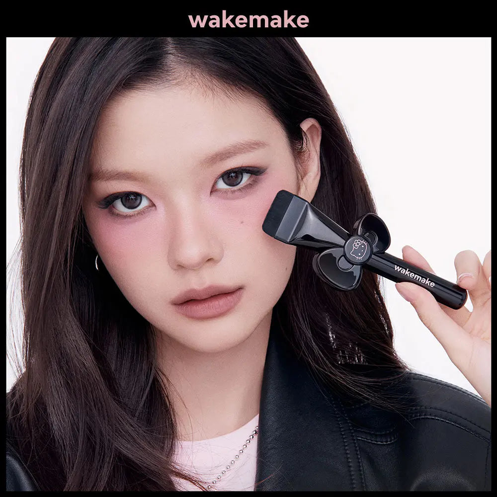 [Hello Kitty Black Edition] WakeMake Spatula Wide Foundation Brush