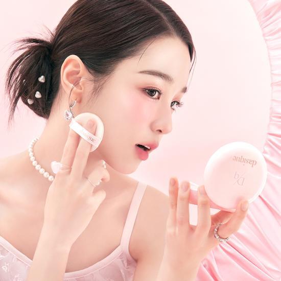 Dasique Water Dewy Gel Cushions (+2 Round Puff Gift)