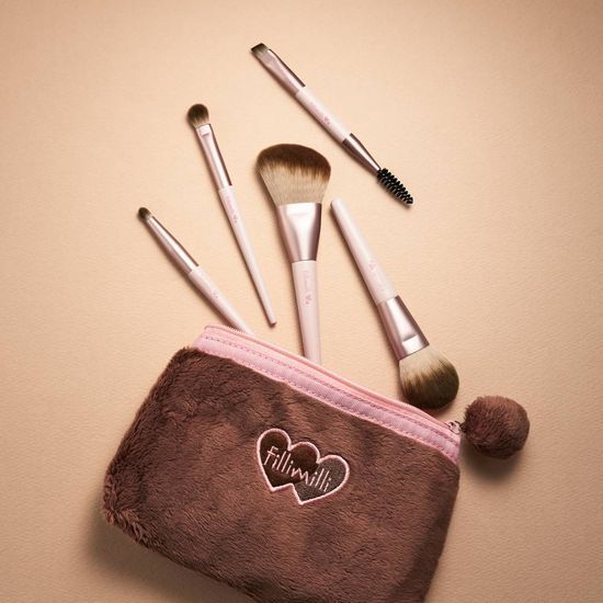 FilliMilli 5-piece Mini Makeup Brush Kit (+ Heart Pouch and 2 Puff Giveaway)