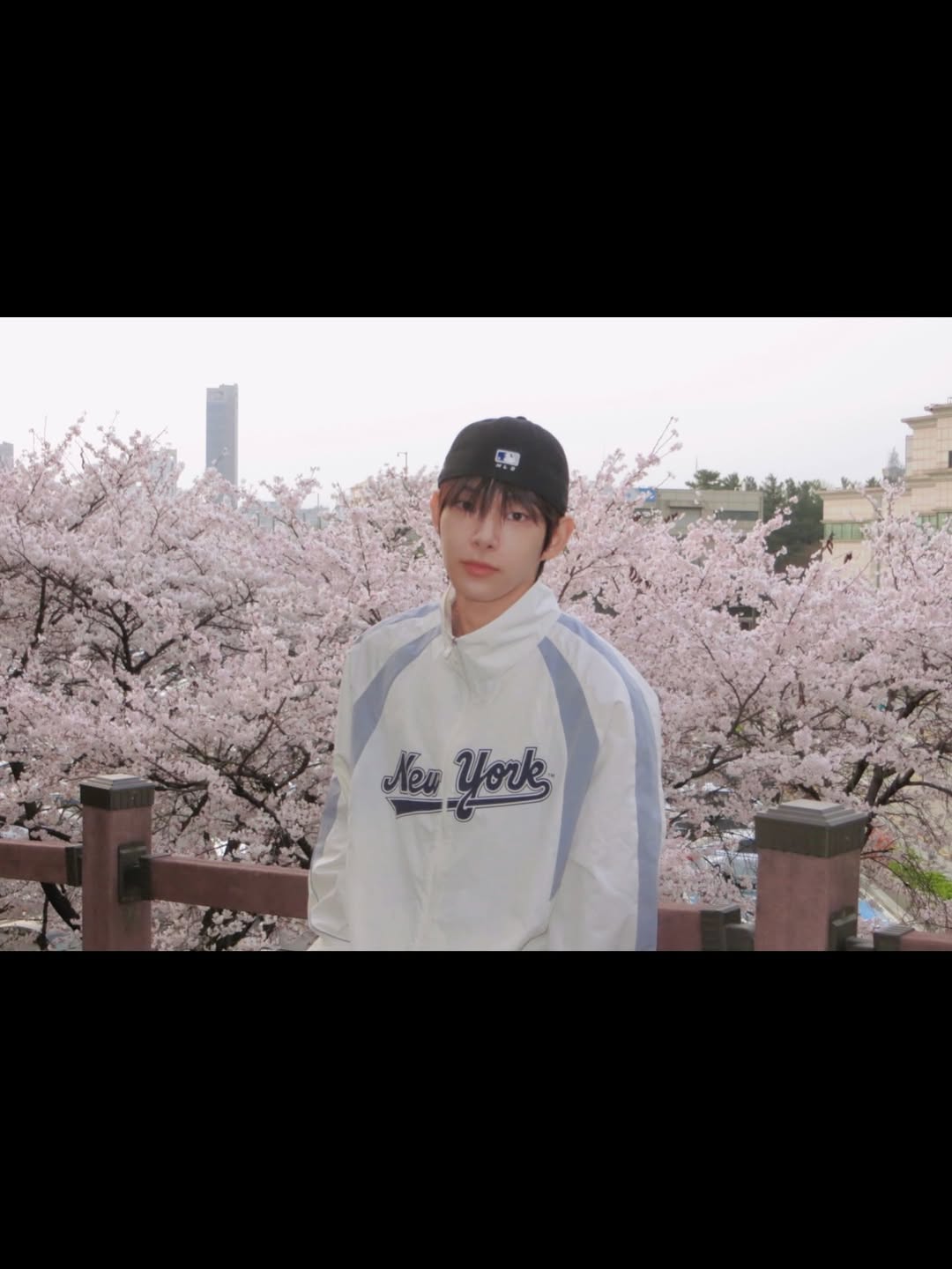 [Ahof Steven Worn] MLB Sportive Cursive Logo Blocking Windbreaker