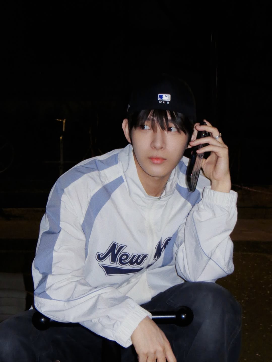 [Ahof Steven Worn] MLB Sportive Cursive Logo Blocking Windbreaker