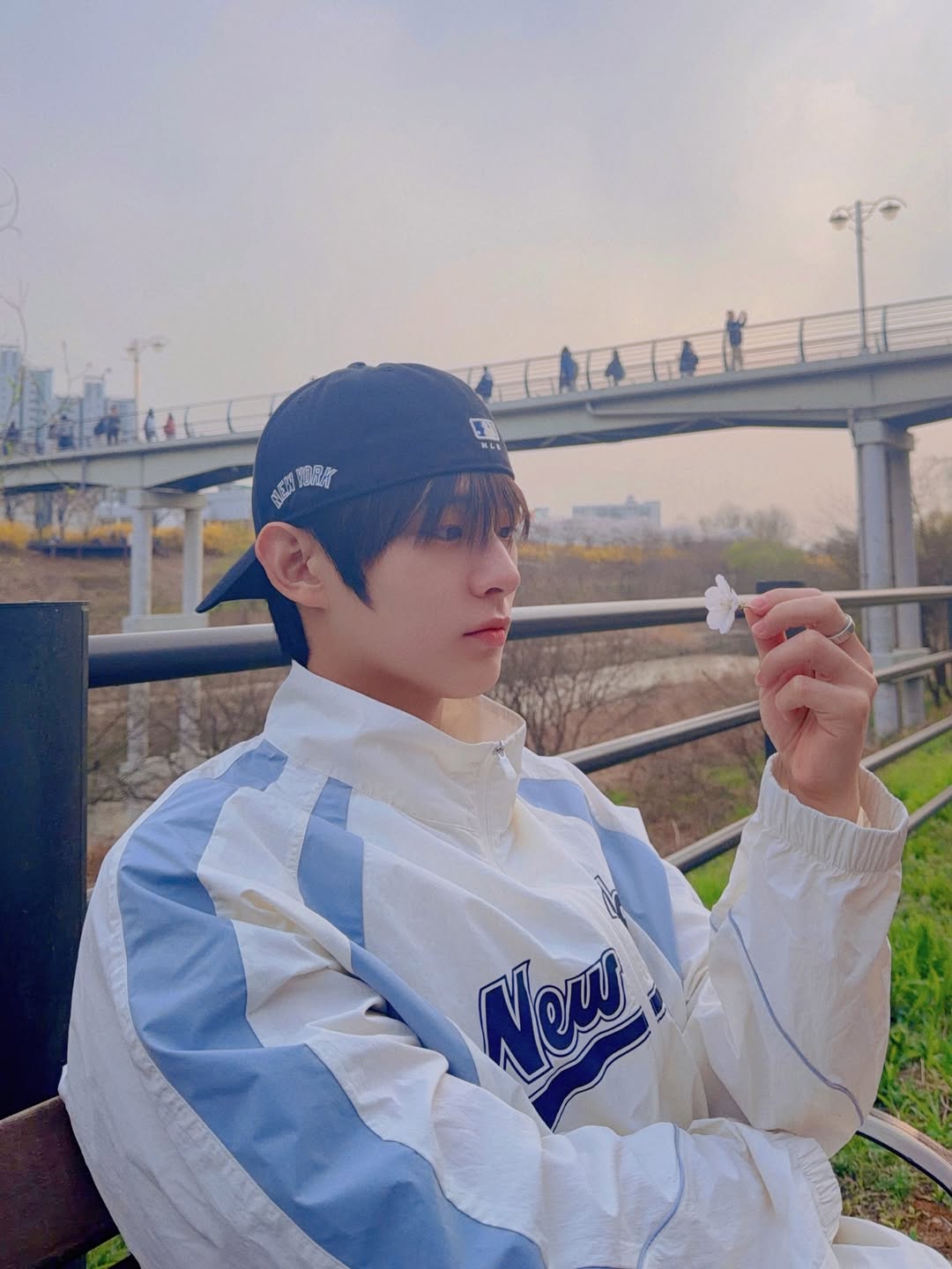 [Ahof Steven Worn] MLB Sportive Cursive Logo Blocking Windbreaker