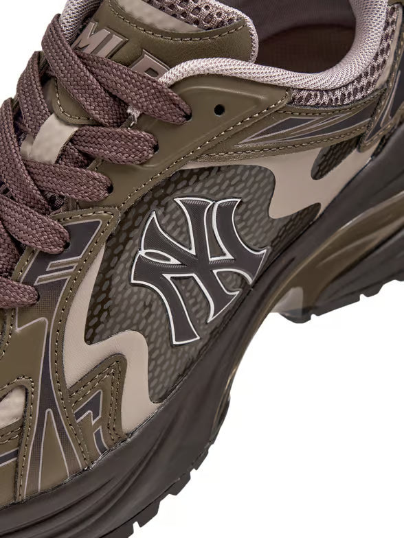 [Karina Pick] 25FW MLB Curve Runner Enamel New York Yankees