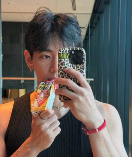 (USED BY V of BTS) Urban Sophistication The Puffer Phone Case - Leopard