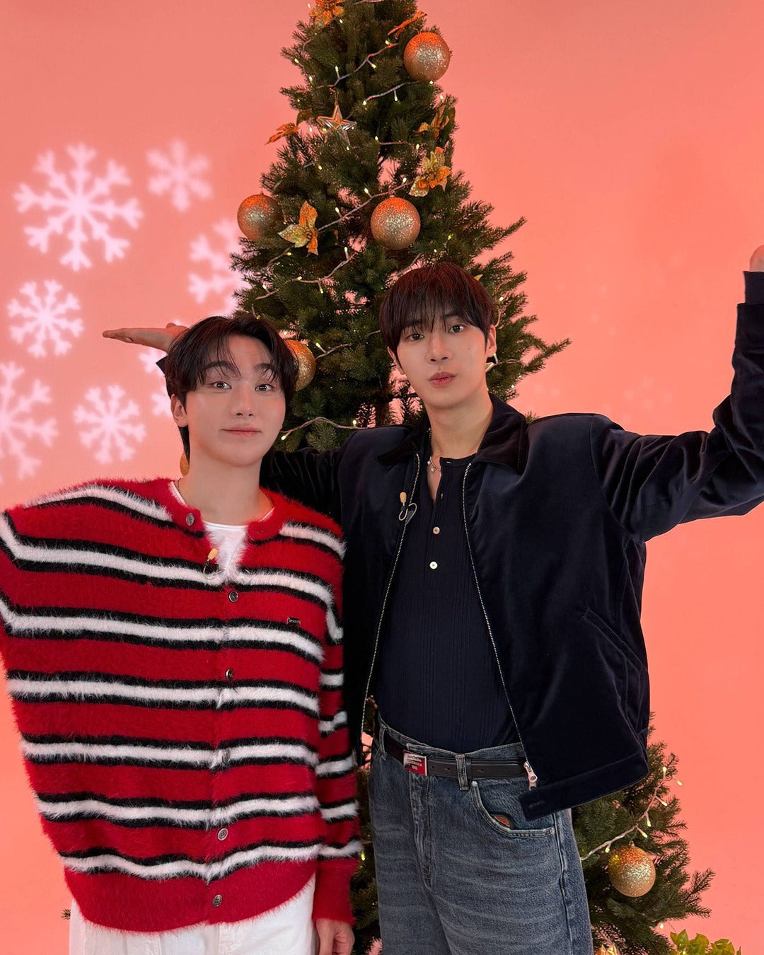 [Seventeen Seungkwan Worn] OY Hairy Stripe Knit Cardigan