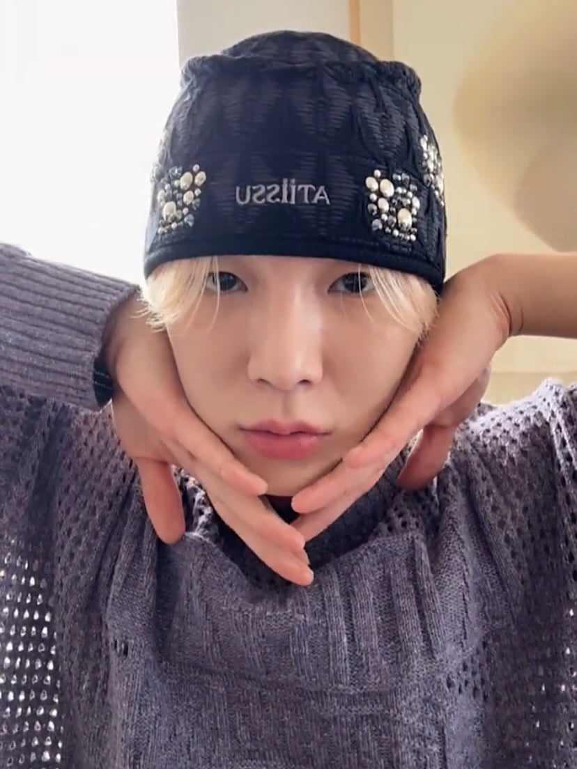 ATiiSSU スパークルBビーニーBK ATiiSSU】韓国人気☆ Sparkle B Beanie (ATiiSSU/ニットキャップ