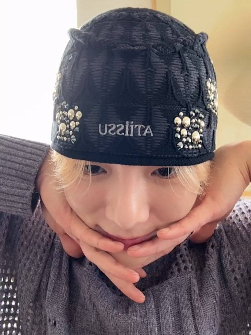 ATiiSSU スパークルBビーニーBK ATiiSSU】韓国人気☆ Sparkle B Beanie (ATiiSSU/ニットキャップ
