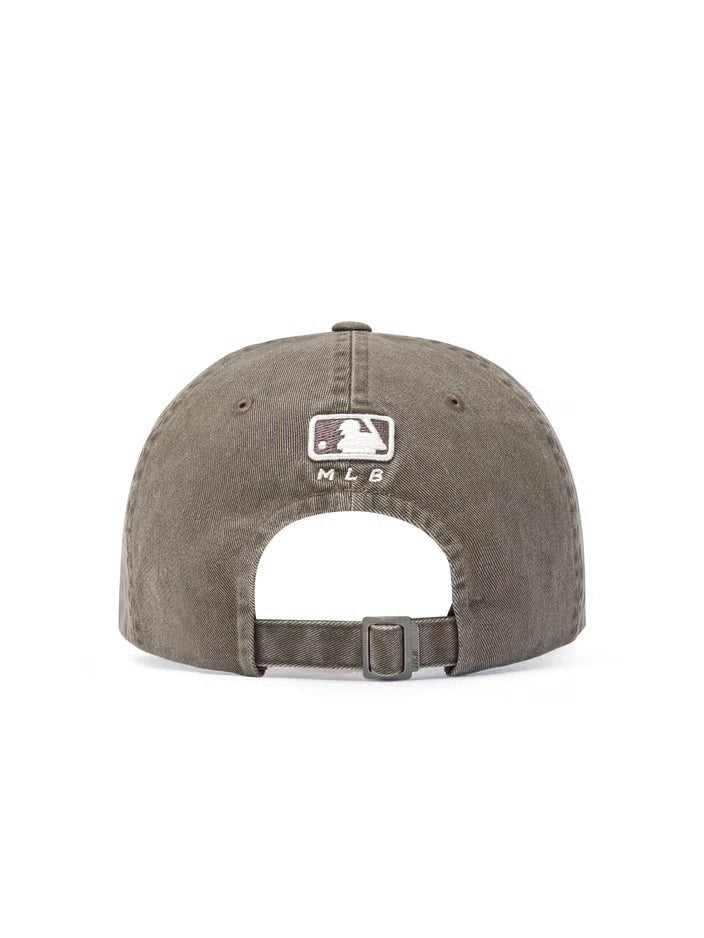 [Aespa Karina Pick] 26SS MLB Vintage Damage Curve Logo Unstructured Ball Cap New York Yankees