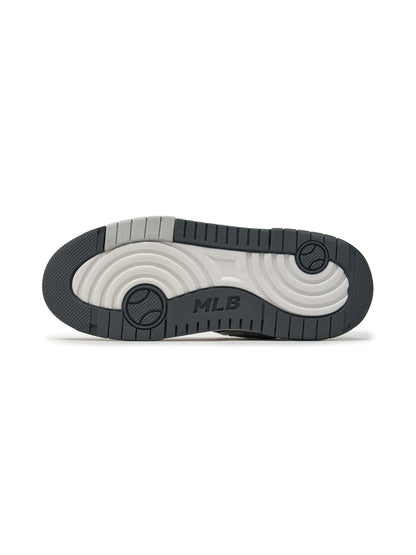 [Aespa Karina Worn] 26 Summer MLB Curve Liner Sneakers