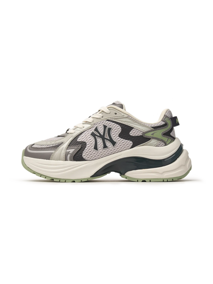 [Aespa  Karina Worn] MLB Curve Runner New York Yankees Shoes