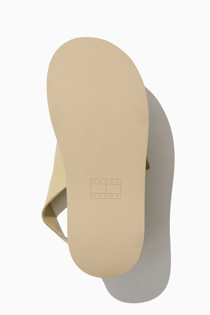 [Ive wonyoung Worn] Tommy Jeans Sia Platform Sandals