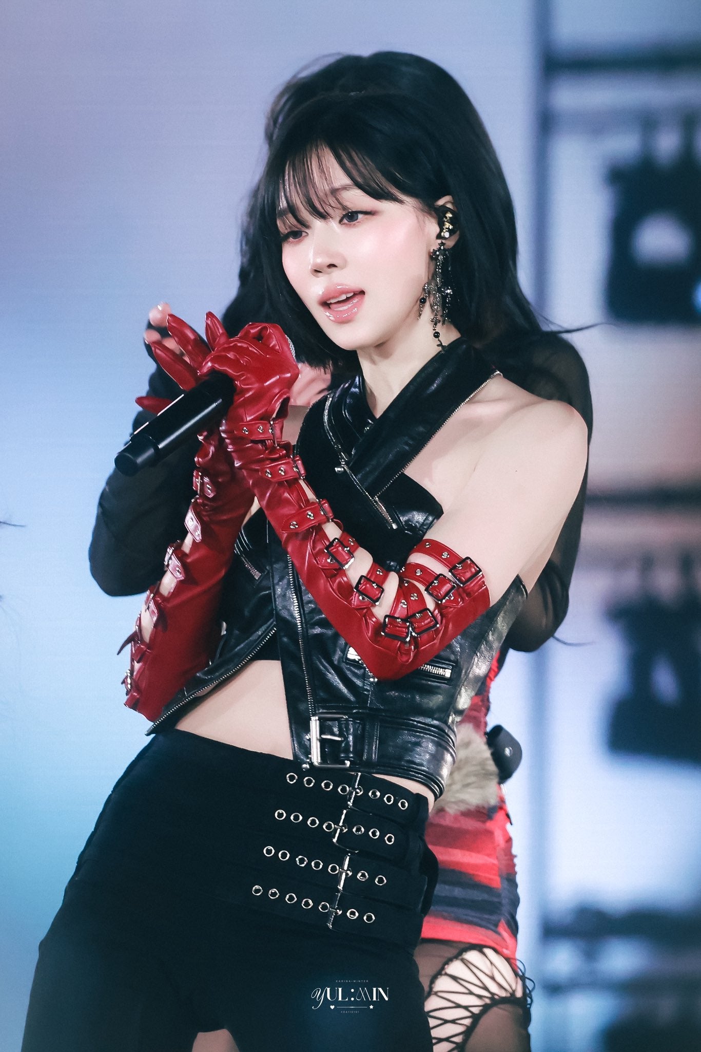 [Aespa Winter Worn] Bonnae Belted Straight Pants (Black)