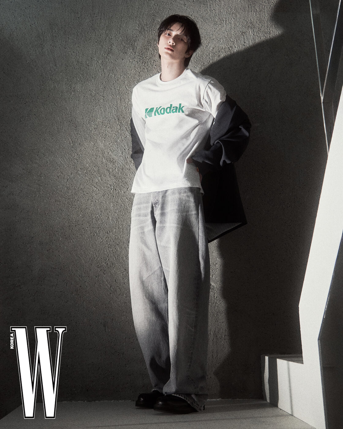 [TXT Beomgyu Worn] Kodak Logo Askin short Short Sleeve T-Shirt White