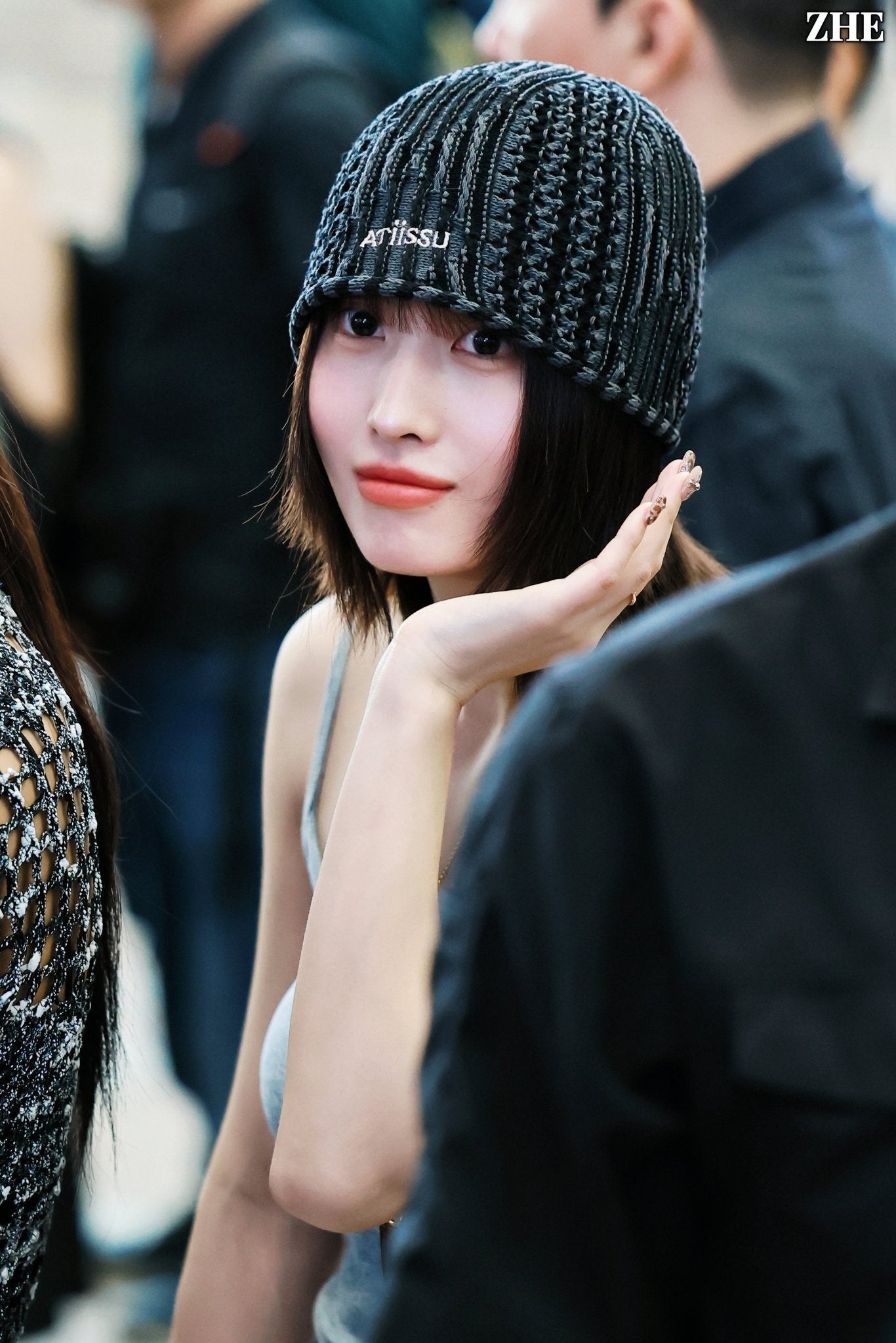 [Twice Momo Worn] Atiissu Squeeze Bucket Hat