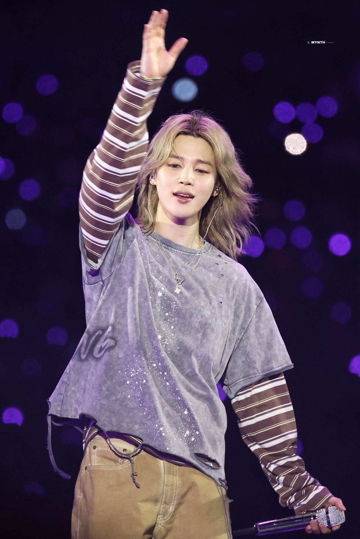 [BTS Jimin Worn] WACKY WILLY One-Point Stripe Long Sleeve - Brown