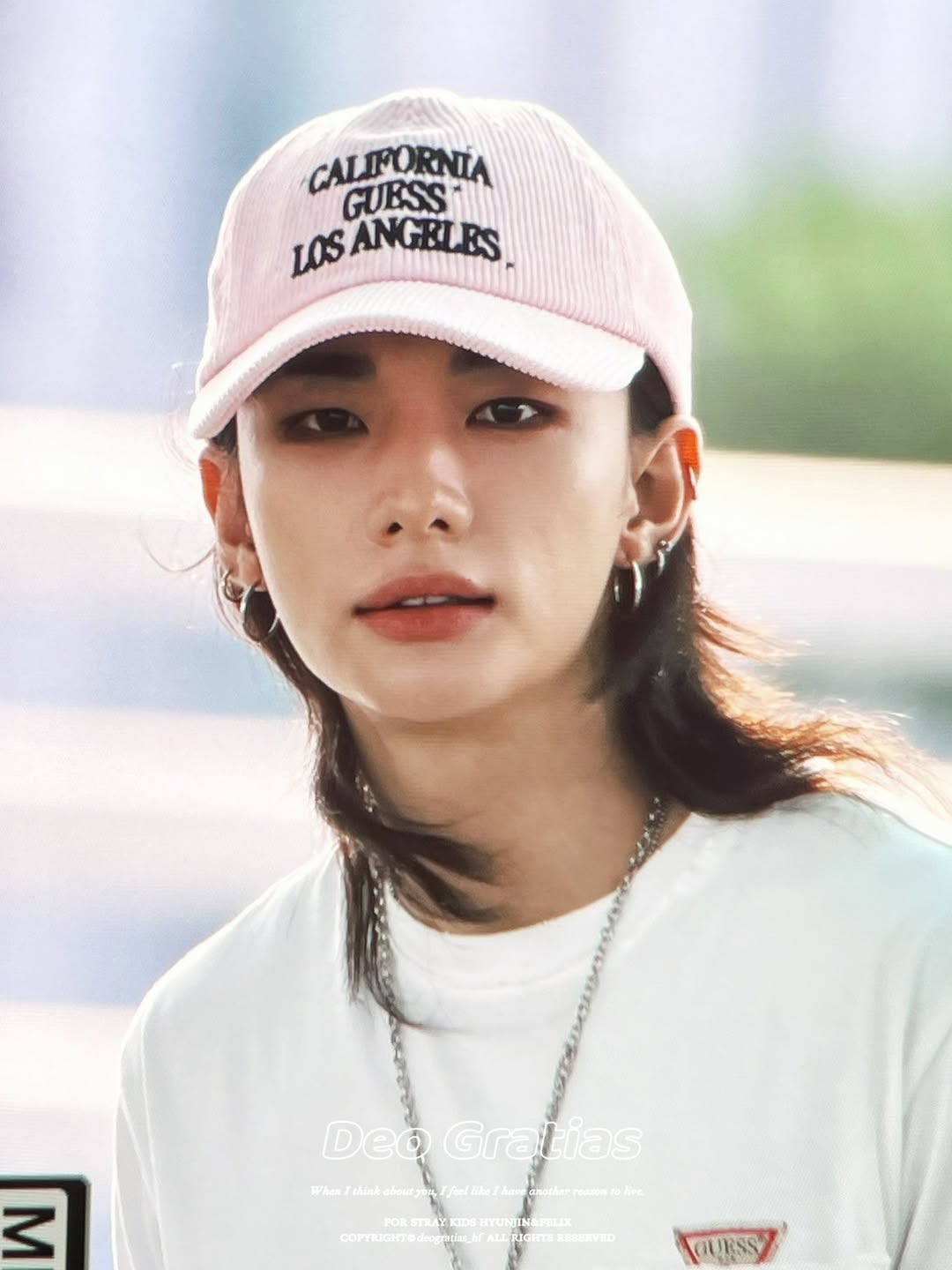 [Straykids Hyunjin Worn] GUESS Corduroy Cap