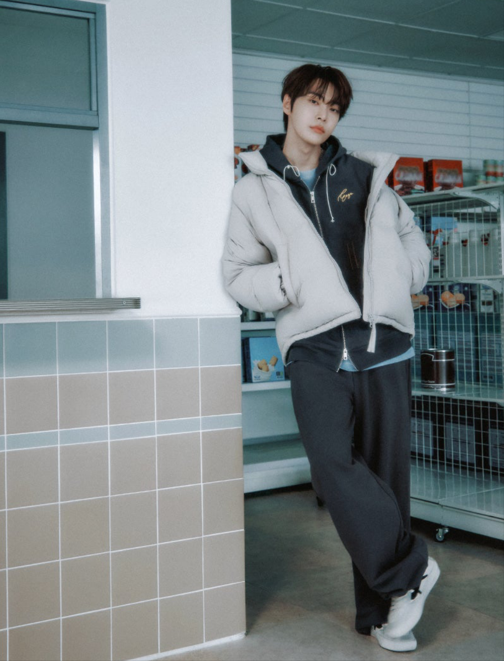 [Nct Doyoung Pick]25FW Citybreeze Liz Embroidered Hooded Zip-Up