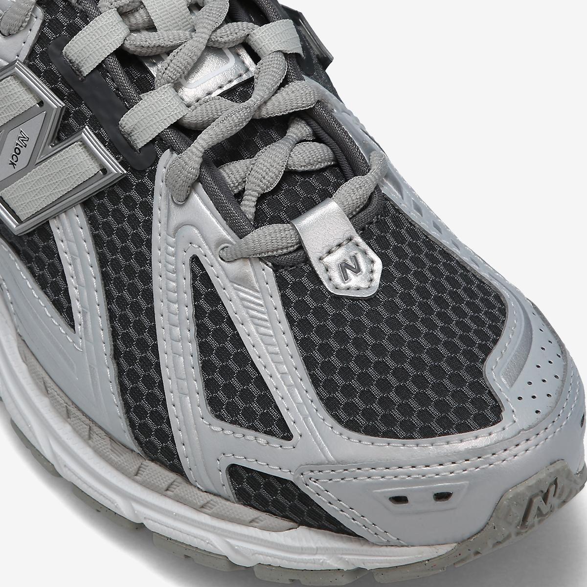 New Balance U1906R