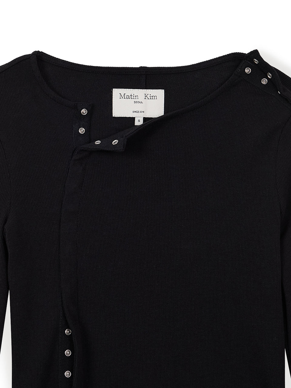 [Ive Leeseo Worn] Matin Kim Snap Detail Slim Top - Black