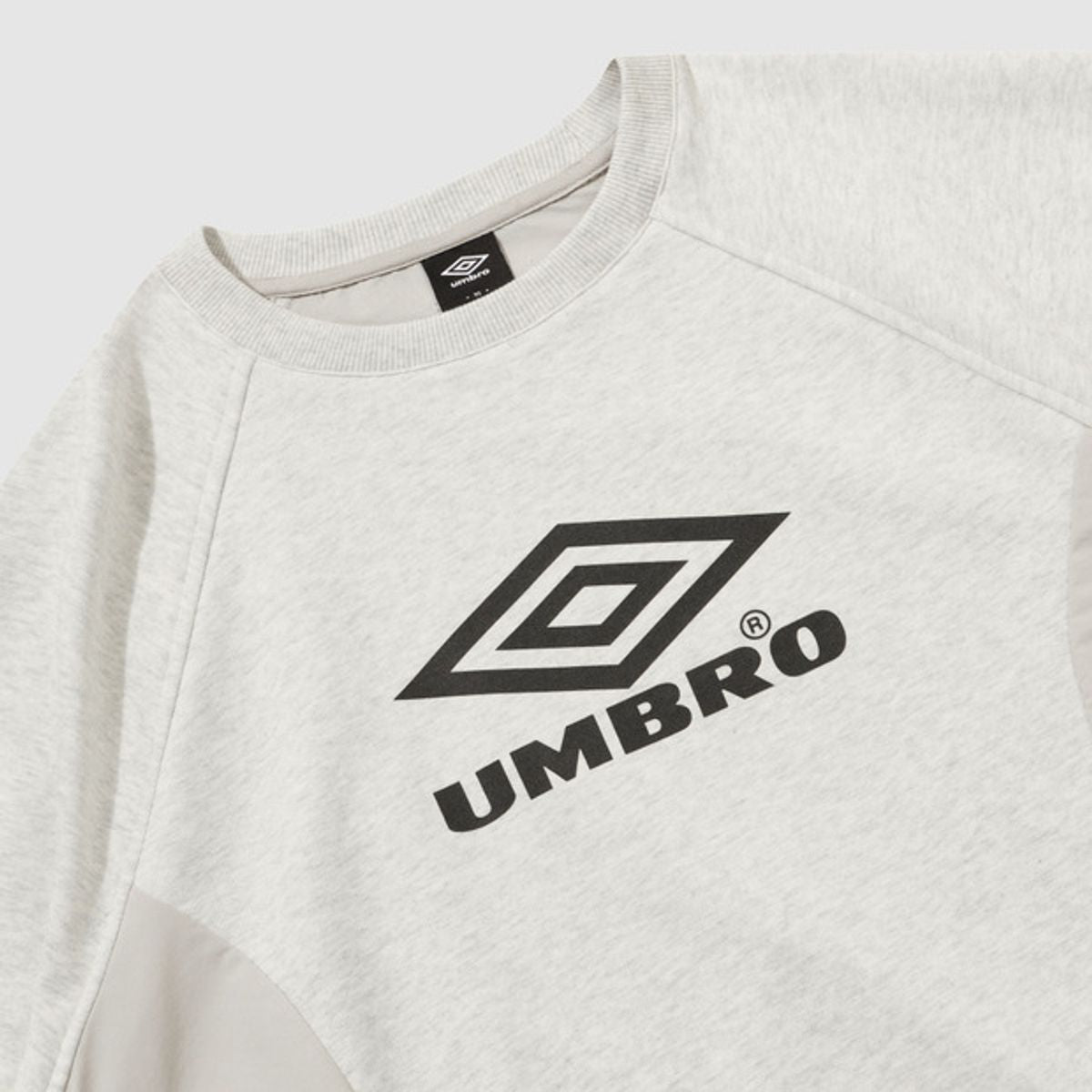 [Day6 Pick] 25FW Umbro HBL Hybrid Knit Sweatshirt