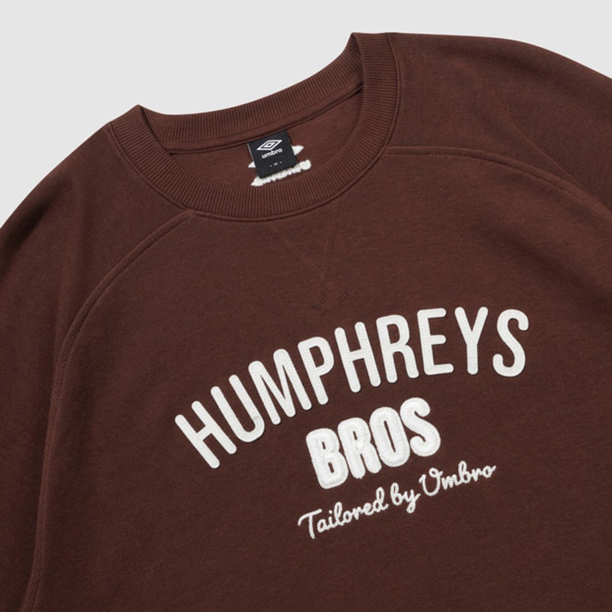 [Day6 Pick] 25FW Umbro HBL Royal College Lettering Sweatshirt