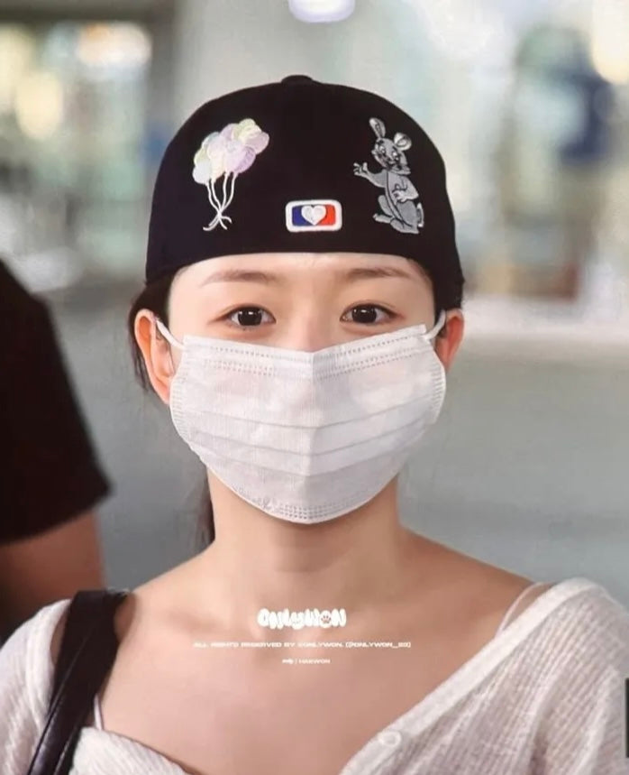 [Nmixx Haewon Worn] The Museum Visitor Rabbit Embroidery Cap