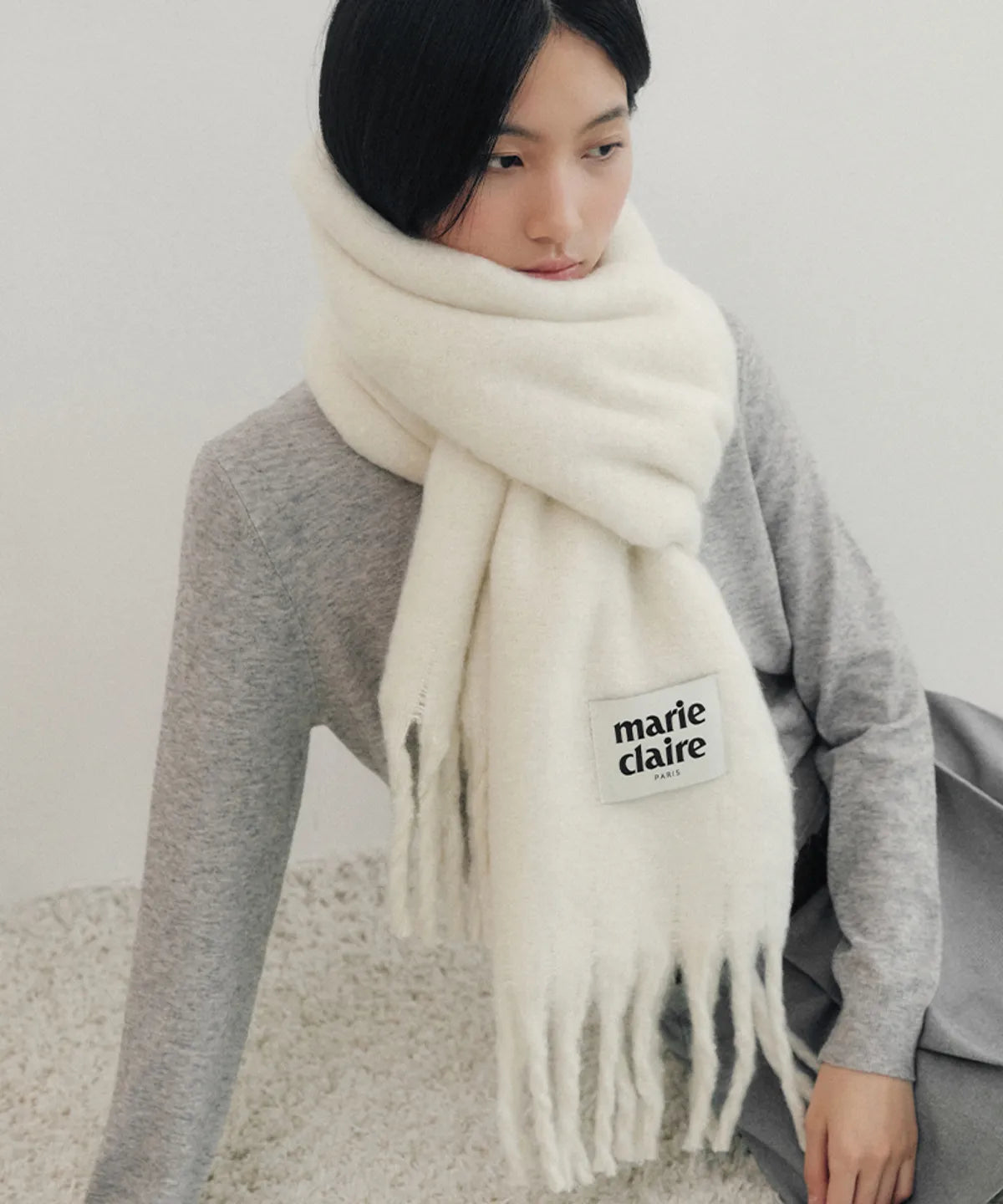 Marie Claire (FW25) Paris Collection - Fuzzy Solid Muffler (Red,White,Green,Sky Blue)