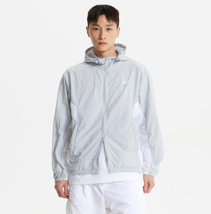 NEW BALANCE - Uni Flying Lightweight Hood Windbreaker