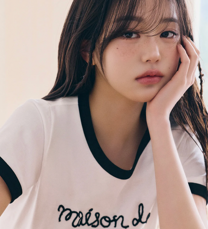 [ROLAROLA]ジャン・ウォニョンpick EMBROIDERY T-SHIRT WHITE ROLAROLA - MAISON DE ROLA Ringer T-Shirt [IVE Jang Won-young