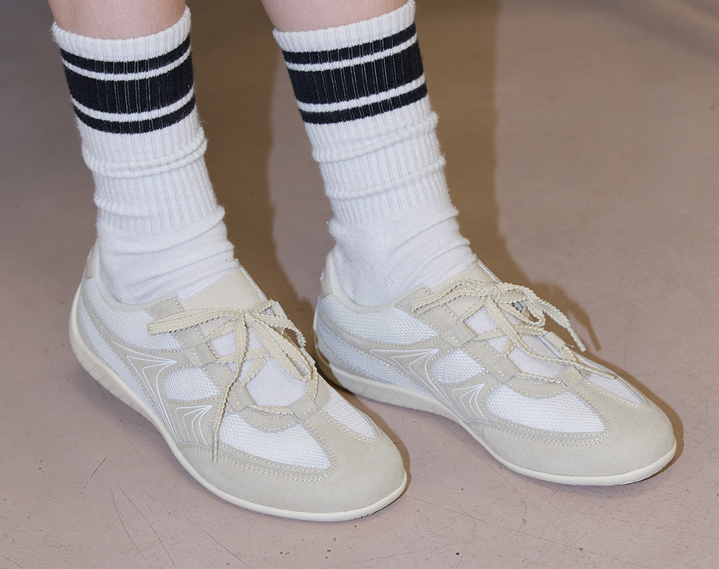CLCL [CLEVER CLOGER] - Nudge Lace Up Sneakers (Beige)