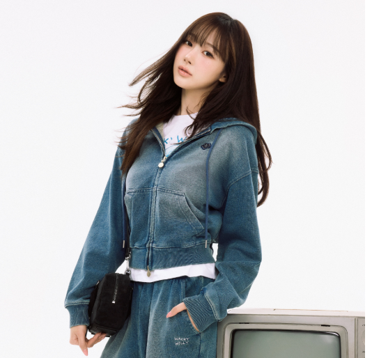 [Aespa Giselle's Wear] WACKY WILLY Women's Denim Washed Crop Hooded Zip-Up / Cargo Pants