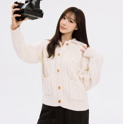 [AESPA Giselle's Wear] WACKY WILLY Women's Cable Collar Cardigan -  Cream