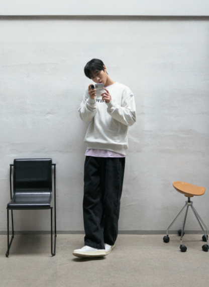 COVERNAT [Worn by Choo Young-woo] Center Logo Man-to-Man Melange Gray