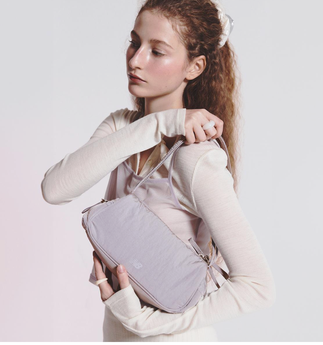 NEW BALANCE  - Glossy Mini Shoulder Bag (Aespa Winter's Pick)