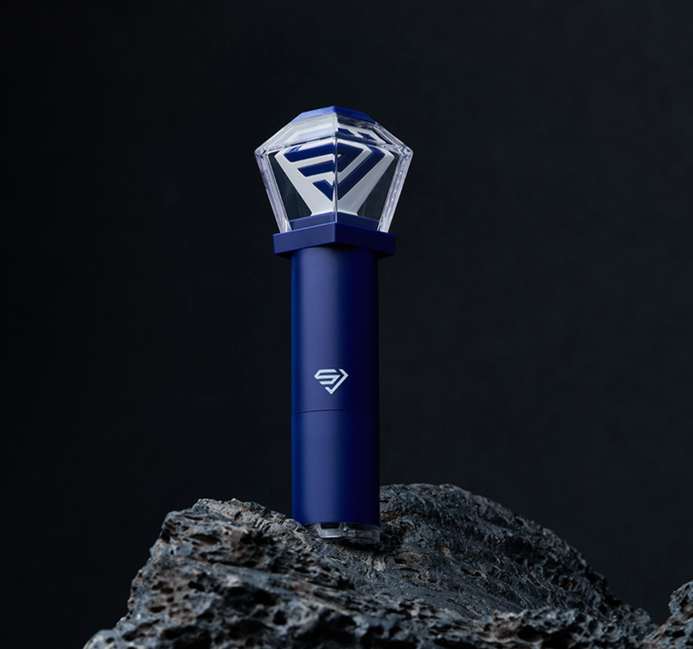 SM TOWN - FAN SIGNAL LIP BALM (SUPER JUNIOR | GIRLS' GENERATION | SHINEE | RIIZE )